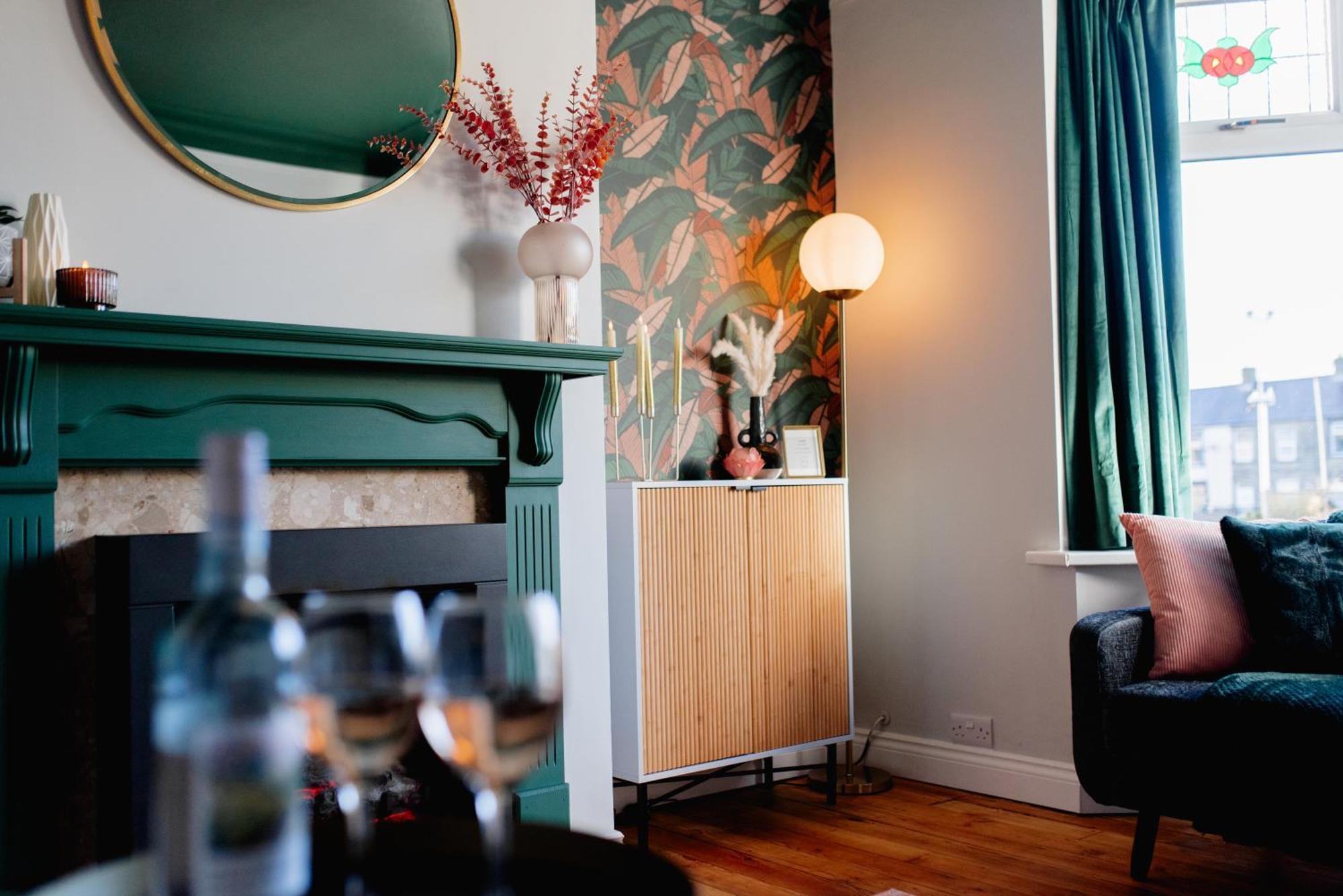 Bowling Terrace By Above Rubies - Stylish, 3 Bedroom, Pet Friendly House In Skipton Bagian luar foto